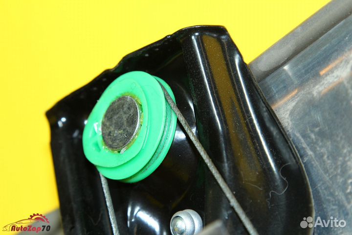 W204 C250 Стеклоподъемник задний правый