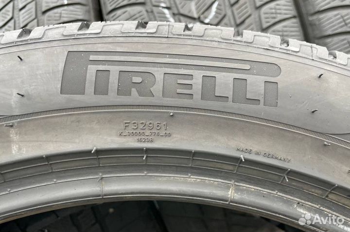 Pirelli Scorpion Winter 275/45 R21