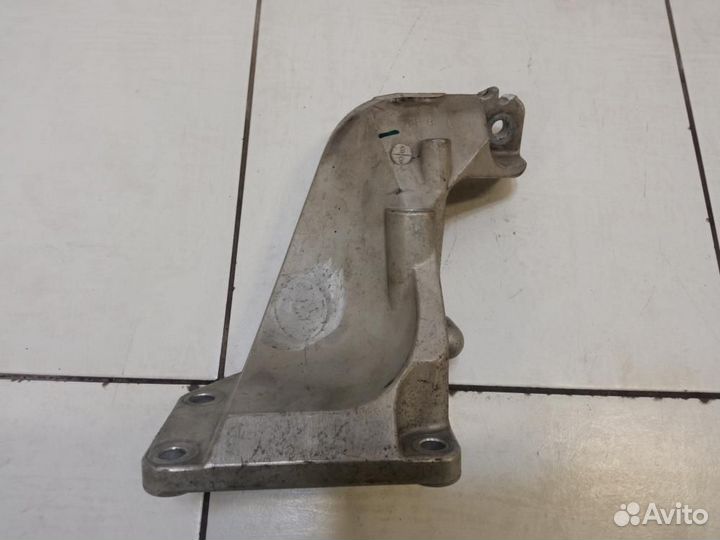 Кронштейн двигателя левый Infiniti FX S50 FX35