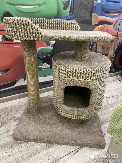 Домик для кошки с когтеточкой бу