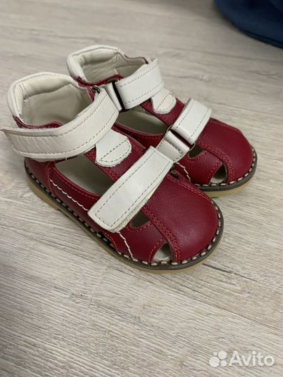 Ортопедические сандалии новые 22