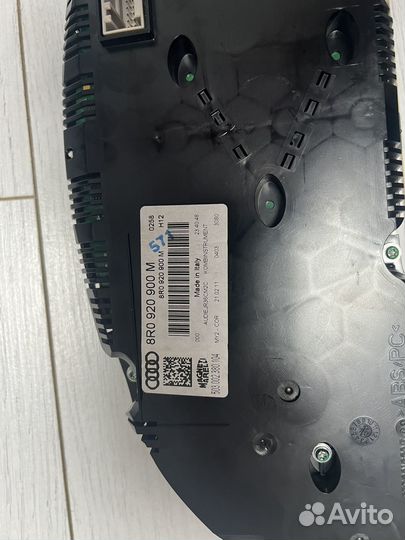 Приборная панель audi q5 8R0 920 900 M
