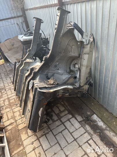 Лонжерон передний