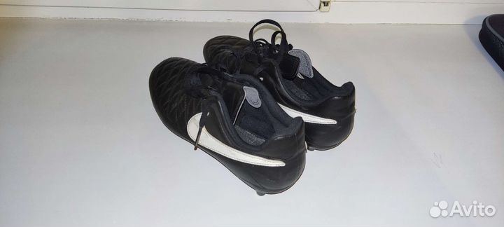 Футбольные бутсы nike оригинал 38 eur