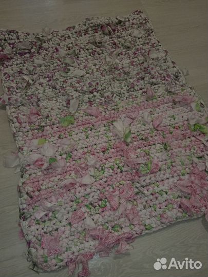 Коврик ручной работы