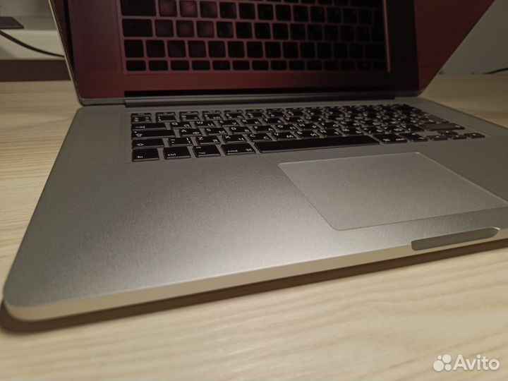 Apple MacBook Pro 15 A1398 i7/16GB/M370X в идеале