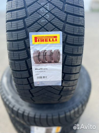 Pirelli Ice Zero FR 235/45 R18