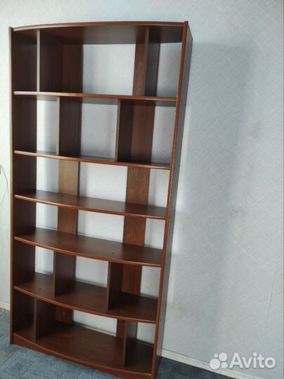 Стеллаж деревянный для книг