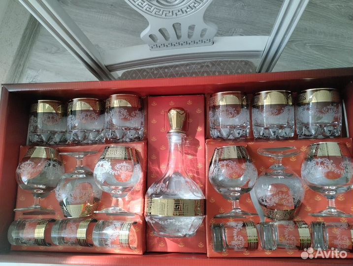 Набор из 19 предметов