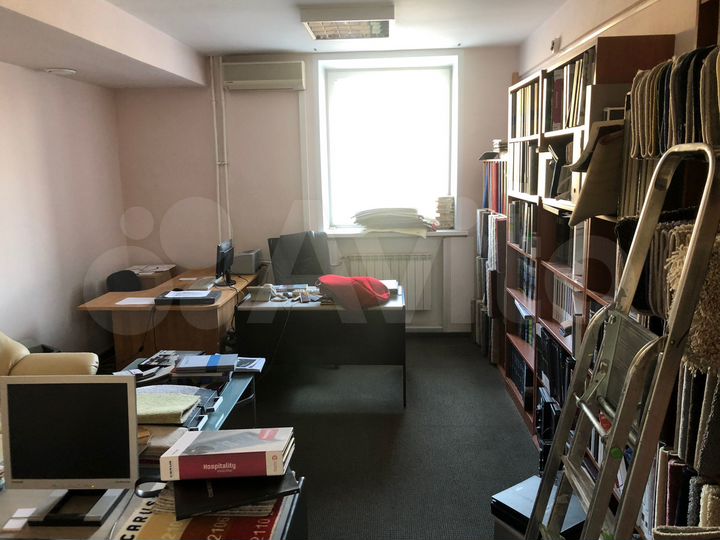 Классический офис на Красном проспекте, 195 м²