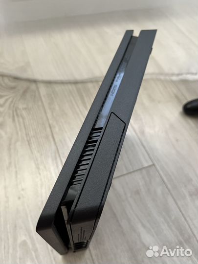 Sony PlayStation 4 Slim