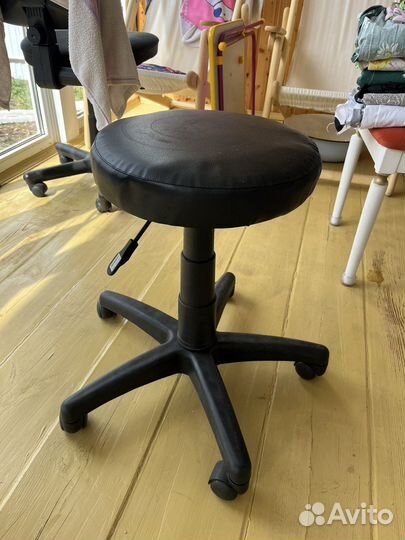Стул для косметолога бу