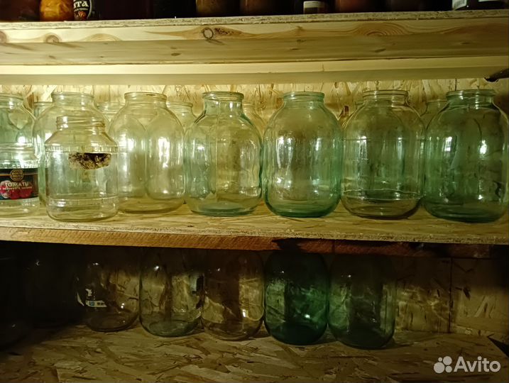 Продам 3л.банки, иначе я их выброшу