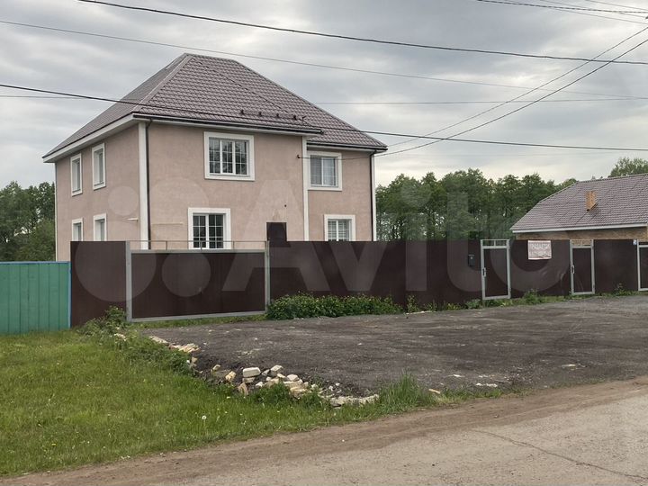 Таунхаус 190 м² на участке 10 сот.