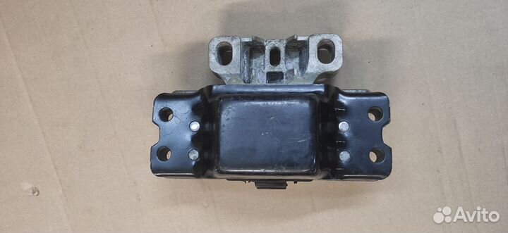 Опора кпп Skoda Octavia A5