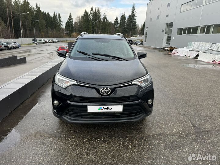 Toyota RAV4 2.2 AT, 2019, 67 000 км
