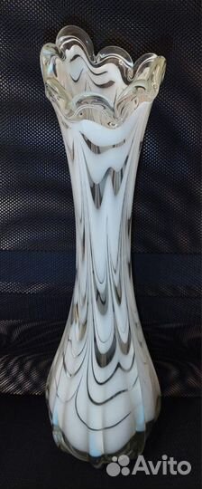 Вазы интерьерные гутное стекло