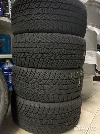 Nexen Winguard Ice Plus 235/45 R18