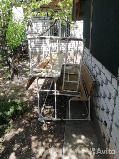 Столики и лавочки