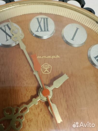 Часы настенные СССР янтарь кварц