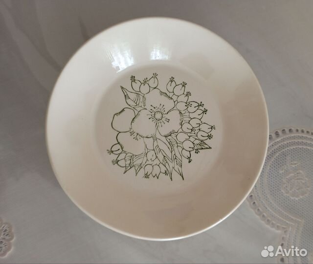 Глубокие блюдца для чая под стаканы (новые)