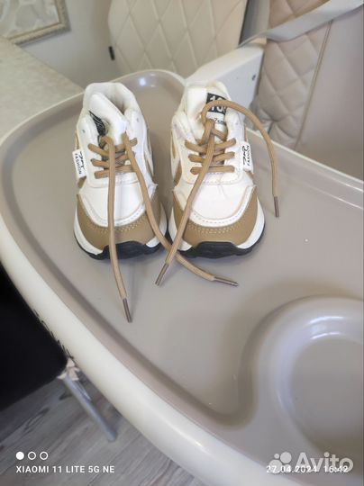 Кроссовки детские