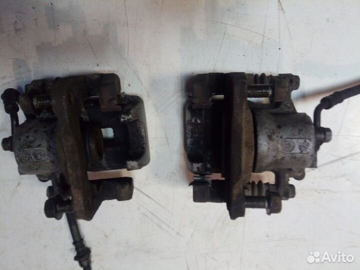 Суппорт тормозной задний Toyota RAV4 2006-2013