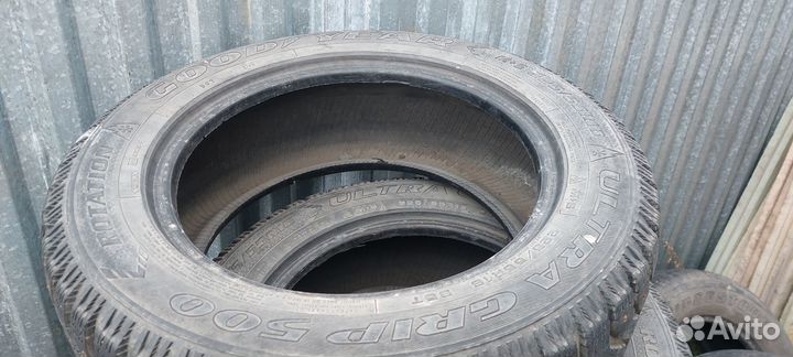 Goodyear UltraGrip 500 225/55 R16