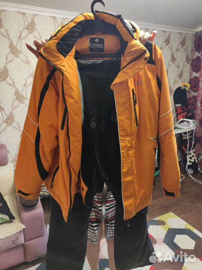 Горнолыжный костюм 