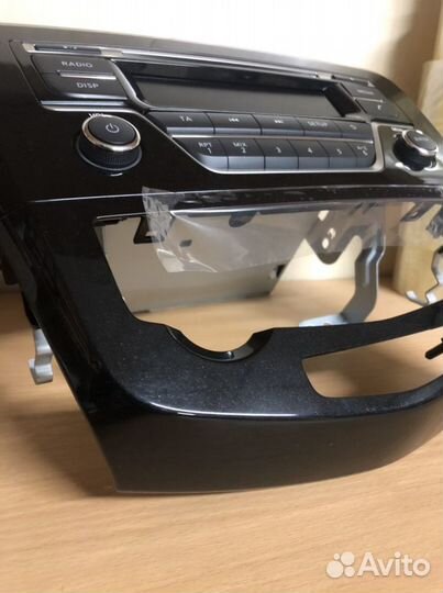 Продаю новую автомагнитолу Nissan