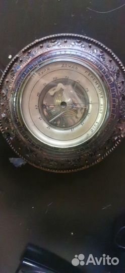 Старинный барометр