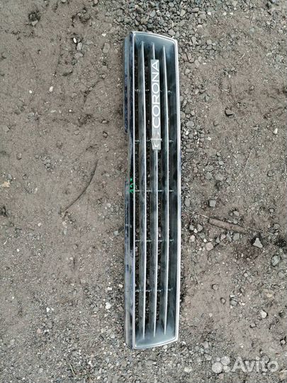 Решетка радиатора Toyota Corona 170
