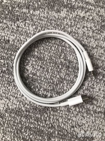 Зарядное устройство на iPhone