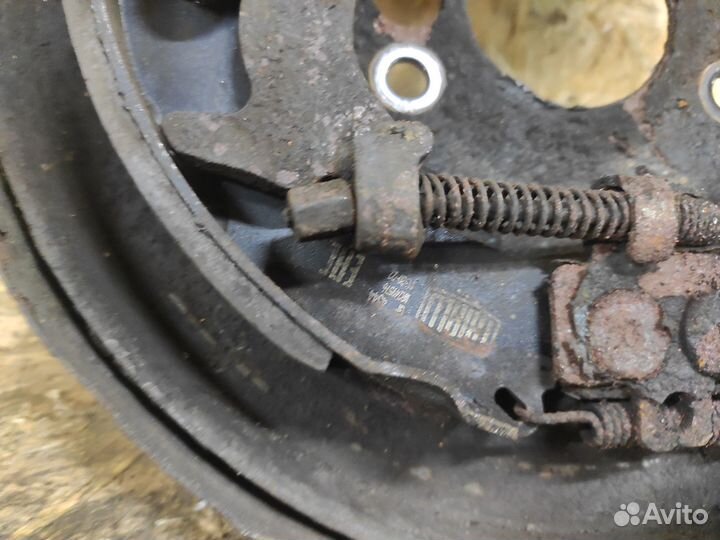 Тормозной механизм задний правый Outlander 1