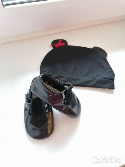 Шапочка и пинетки