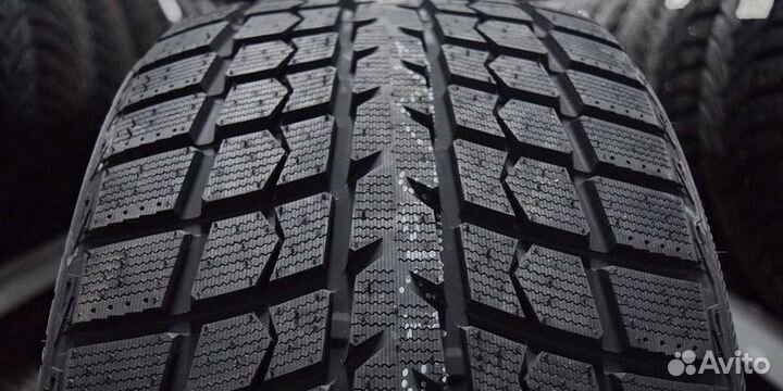 Leao Winter Defender Ice I-15 SUV 295/40 R21 107T