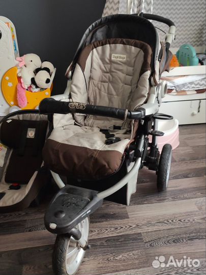 Коляска 3 в 1 с автолюлькой