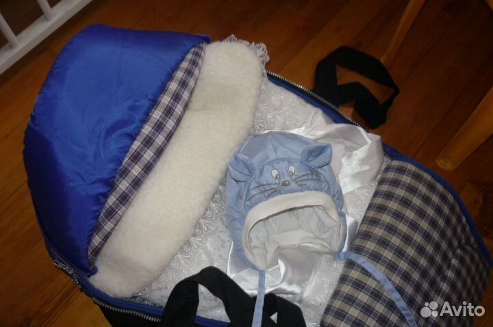 Переноска с твёрдым дном