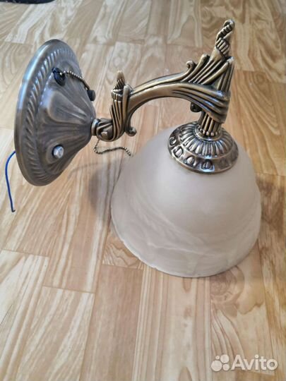 Настенный светильник бра