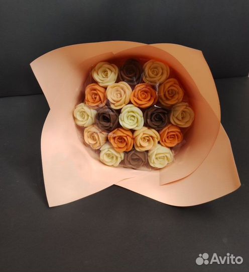 Шоколадные Розы - 19 шт в Букете