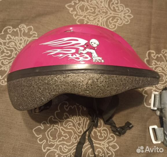 Шлем защитный для роликов