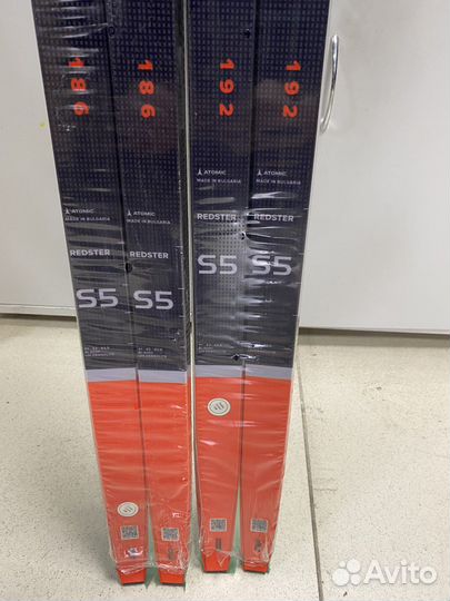 Лыжи atomic redster S5 SK RedBlackRed AB00216