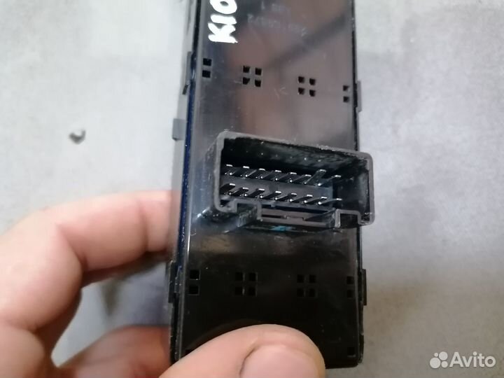 Блок управления стеклоподъемниками Kia RIO 2016 г