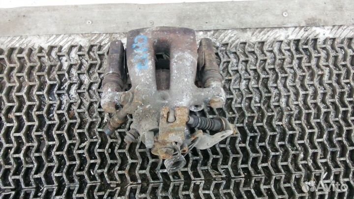 Суппорт задний правый Opel Zafira 2 (B) 2005