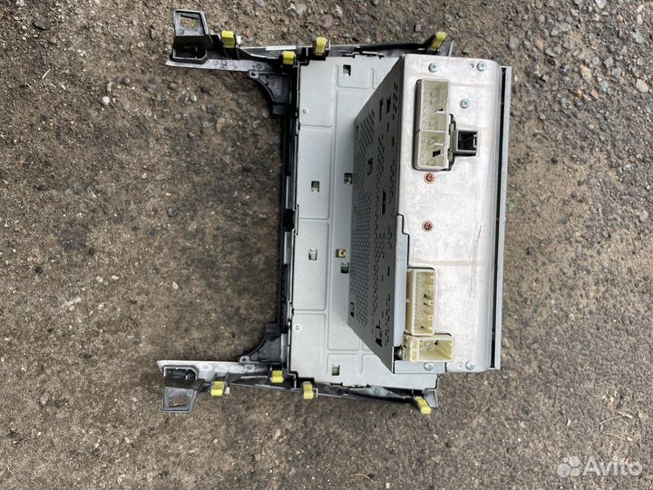 Штатное головное устройство toyta camry 50