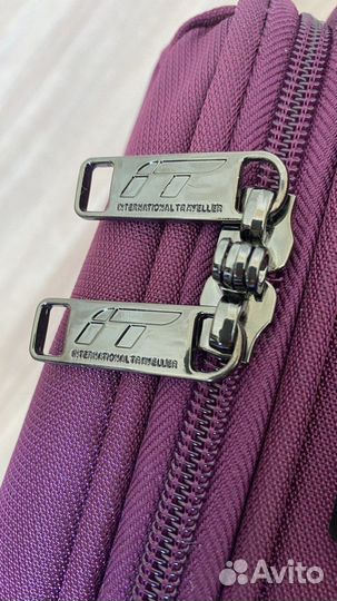 Чемодан новый, средний размер для багажа