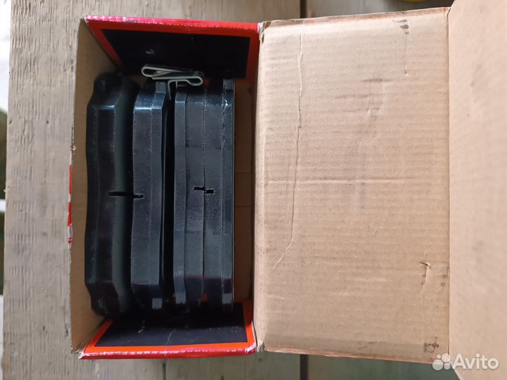 Колодки тормозные передние