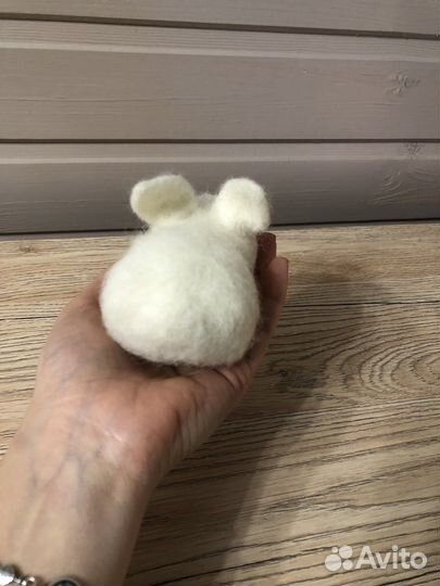 Кролик игрушка из шерсти