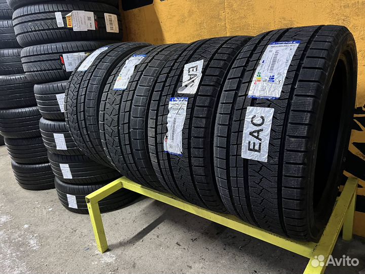 Triangle Snowlink TWT02 275/40 R20 и 315/35 R20