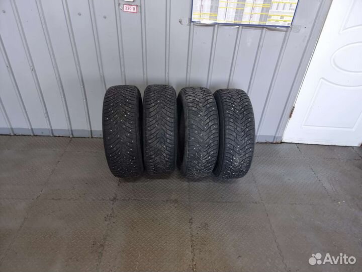 Nokian Tyres Hakkapeliitta 8 205/60 R16